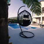 ヴィラ Laguna モスタル