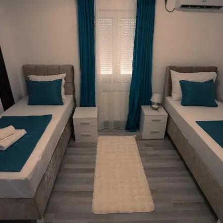 Laguna Villa *